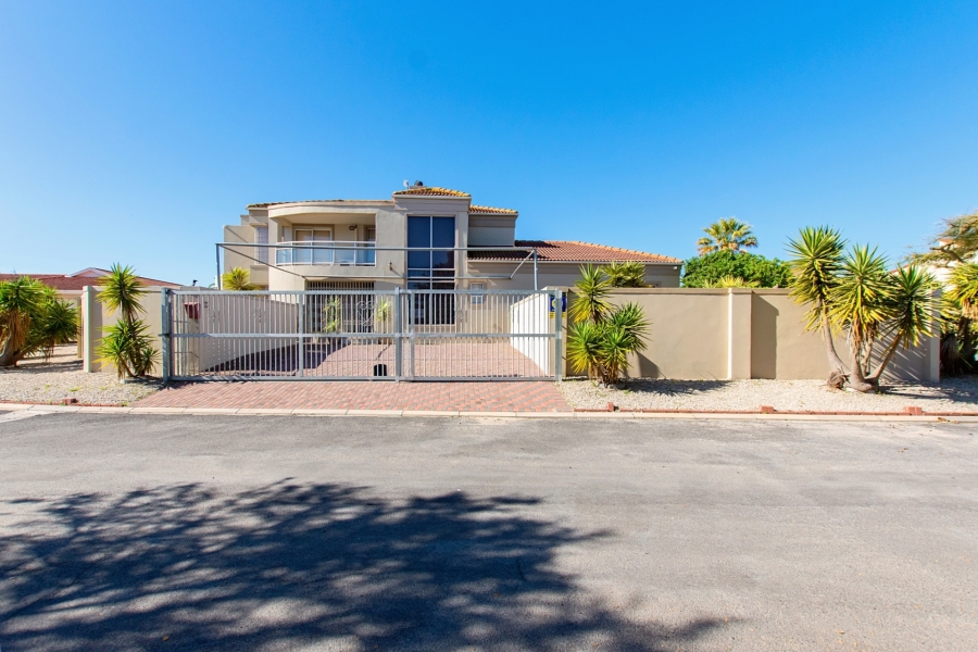 4 Bedroom Property for Sale in Port Owen Western Cape